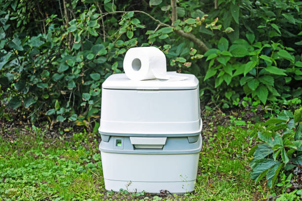 Best Portable toilet rental cost  in Menasha, WI