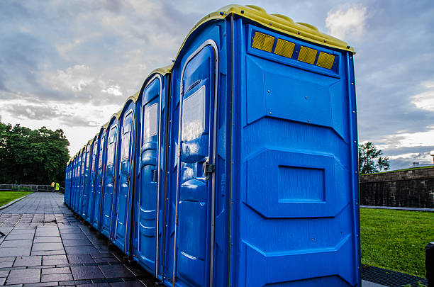 Best Portable bathroom rental  in Menasha, WI